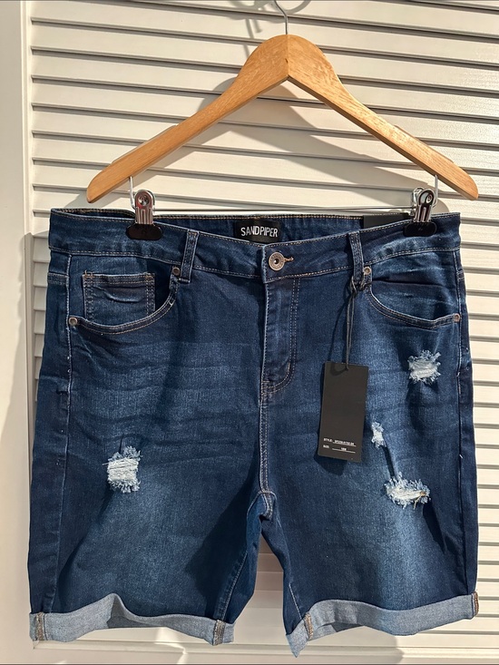 Sandpiper Pants - NWT Sandpiper Premium Distressed Front Denim Shorts w/five pockets - Size 18W